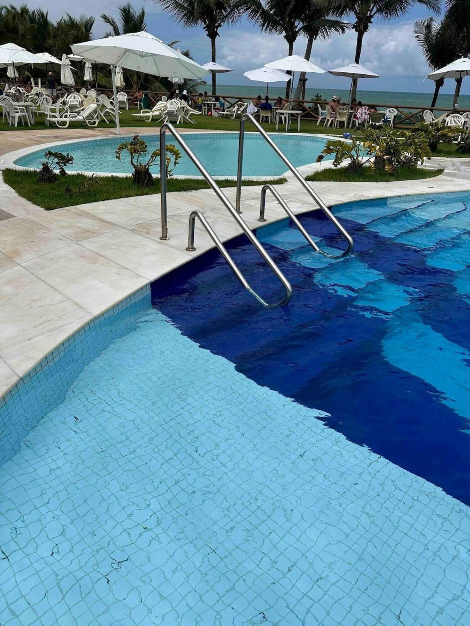 Flat Guarajuba 4 Quartos Terreo A Beira Mar - Pe Na Areia - Governanca Com Arrumadeira E Wi Fi Inclusos Camassari Eksteriør billede