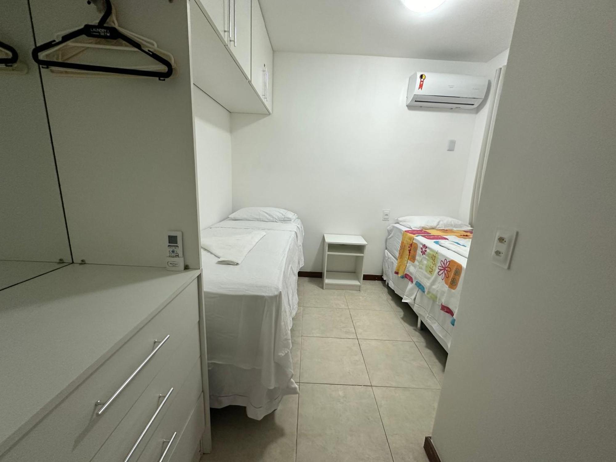 Flat Guarajuba 4 Quartos Terreo A Beira Mar - Pe Na Areia - Governanca Com Arrumadeira E Wi Fi Inclusos Camassari Eksteriør billede