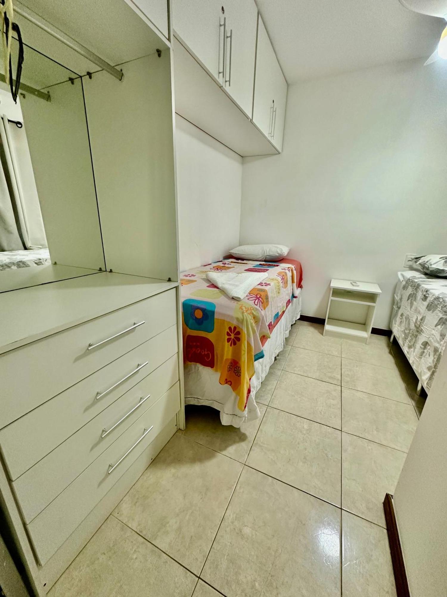 Flat Guarajuba 4 Quartos Terreo A Beira Mar - Pe Na Areia - Governanca Com Arrumadeira E Wi Fi Inclusos Camassari Eksteriør billede